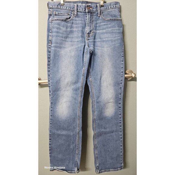 Men's Old Navy Boot-Cut Built-In Flex Jeans 32x34 Blue Denim With Distressed - Picture 1 of 8